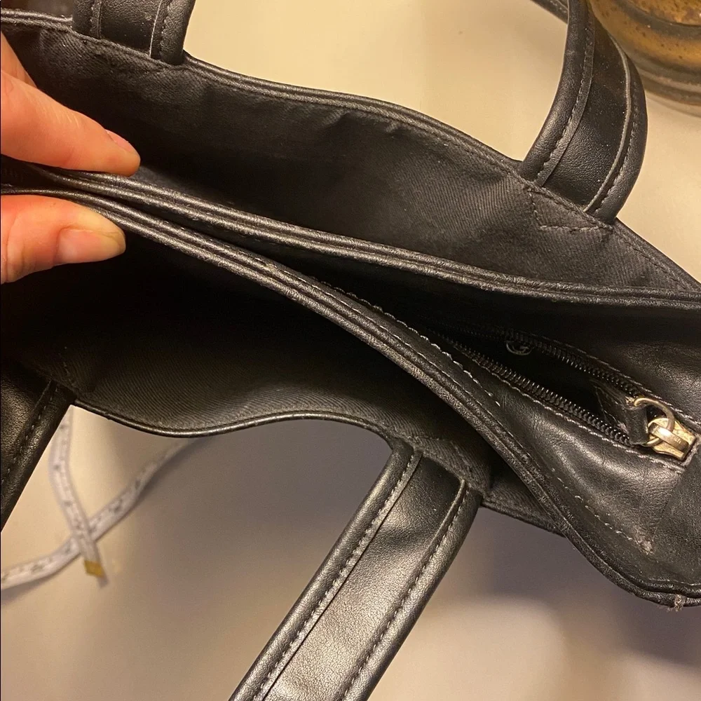 Black Leather Handbag Liz Claiborne - Picture 4 of 8